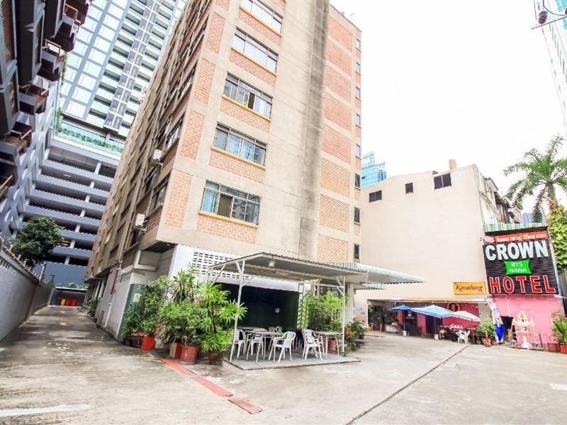 Crown Bts Nana Hotel Bangkok Exterior photo